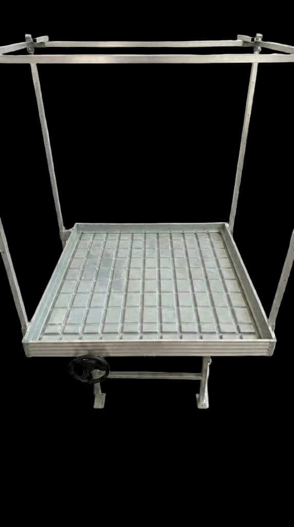 MESA DE CULTIVO CON BANDEJA DESLIZABLE 120X120